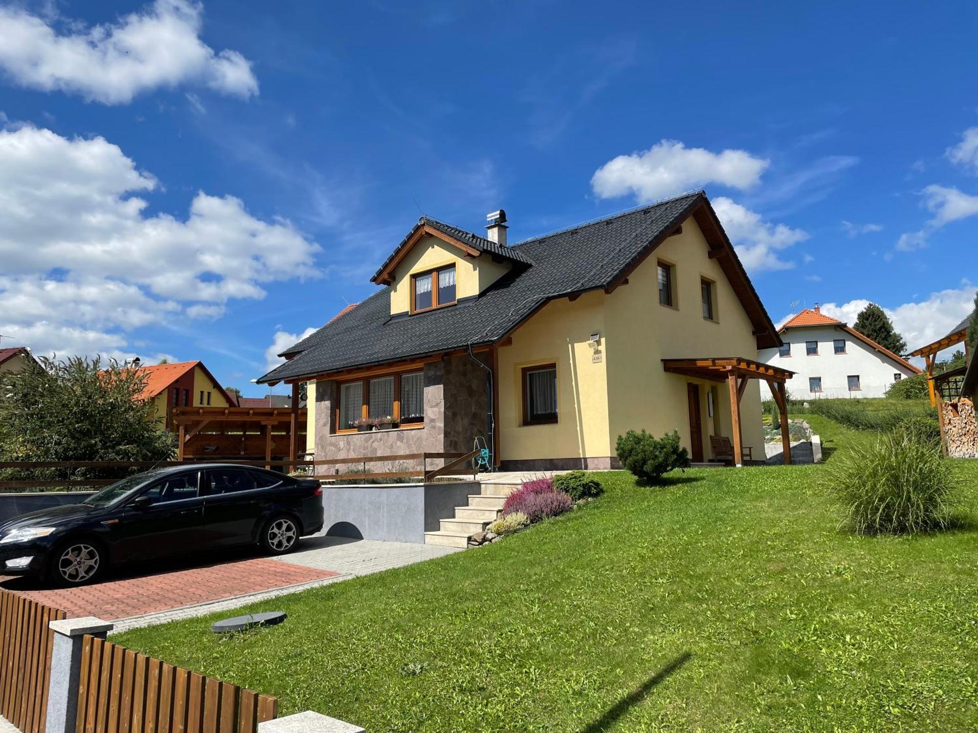 Apartman U Kovaru Kasperske Hory Luaran gambar
